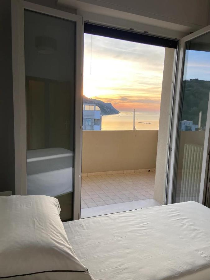 דירות פסארו Tramonto In Baia מראה חיצוני תמונה