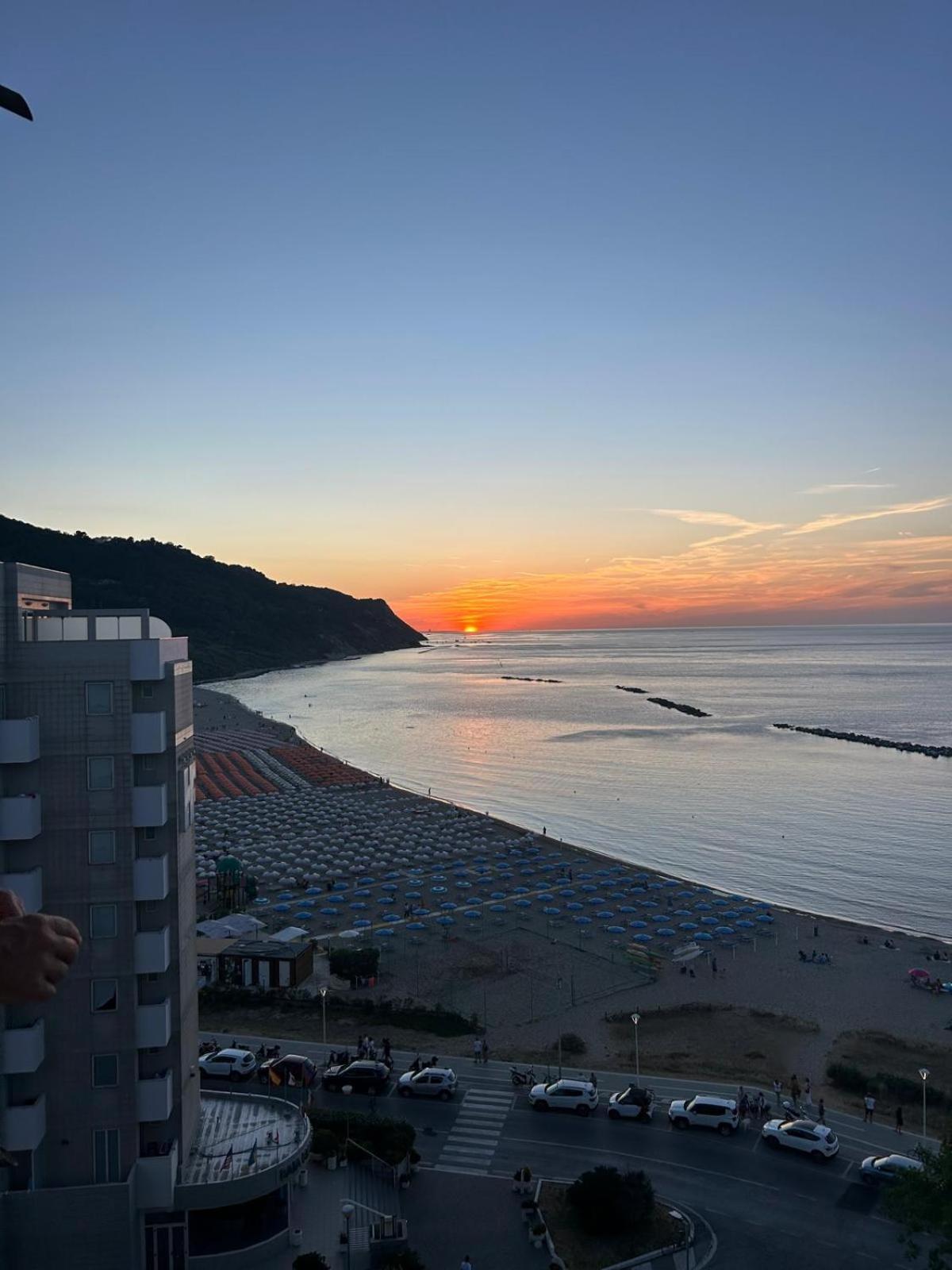 דירות פסארו Tramonto In Baia מראה חיצוני תמונה